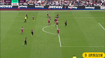 森林狼中锋鲁迪-戈贝尔因恶性犯规累计停赛一场，对阵雄鹿缺席