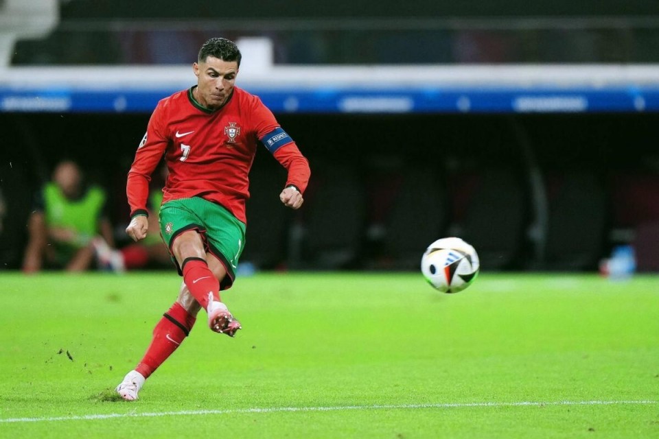 爆款中世纪类塔科夫游戏《越来越黑暗》Steam免费开玩，4月10日全新第六赛季，冒险刻不容缓！