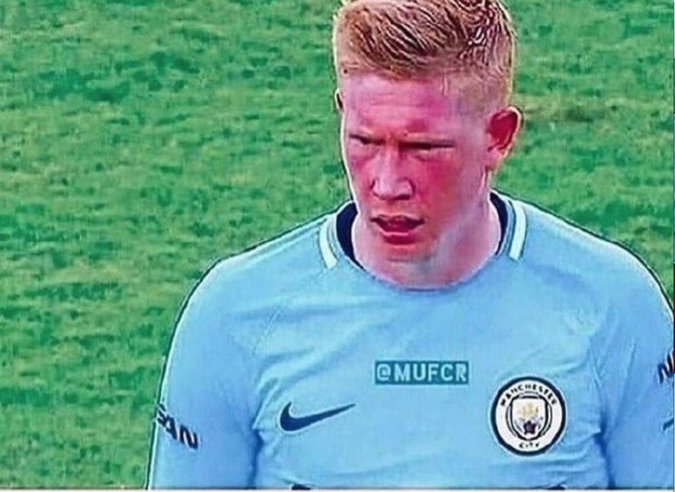 B费社媒连发“炒掉英力士”“曼联烂透了”，俱乐部紧急发声明