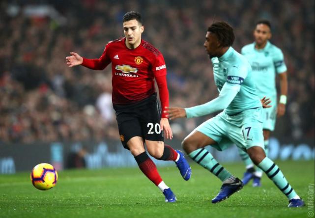 二次元游戏占手游近半市场